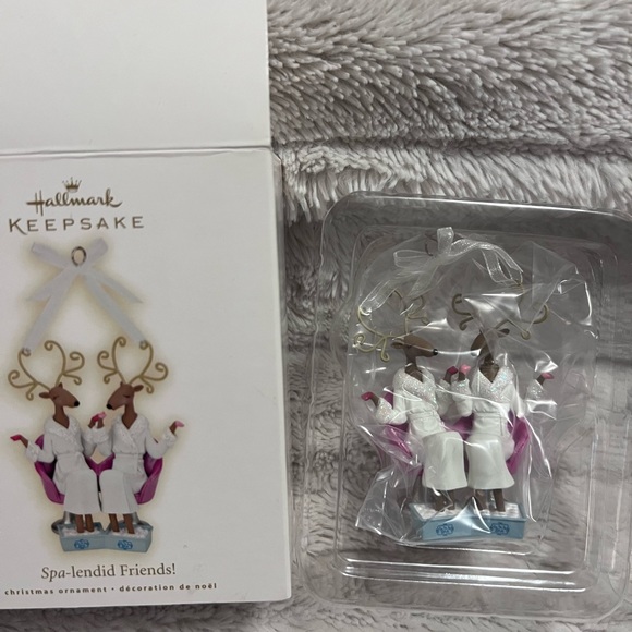 Hallmark Friendship Keepsake ornament - Picture 2 of 5